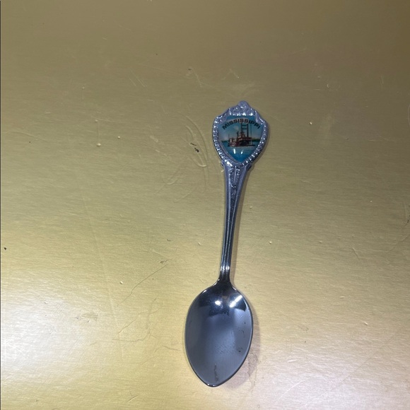 Elegant Silver Souvenir Spoon Set - Picture 3 of 4